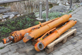 Liebherr R 912 LC LIT mieten