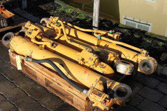 Liebherr A 902 LIT mieten