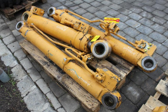 Liebherr A 900 LIT rent