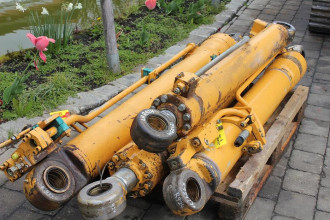 Liebherr R 924 HDSL mieten