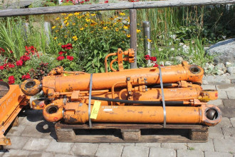 Liebherr A902 mieten