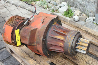 Liebherr R 921 mieten