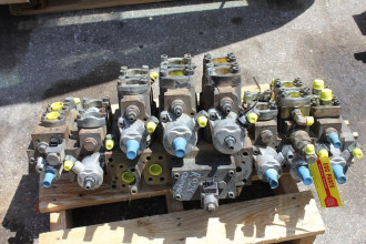 Liebherr R 924 compact rent