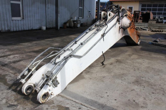 Liebherr R 916 rent