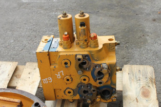 Liebherr LR 622 rent