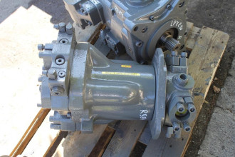Liebherr R 984 rent