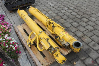 New Holland E 215 rent