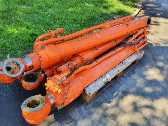 Hitachi ZX 210 LC N 3 rent