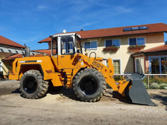 Liebherr L 521 rent