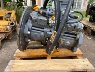 New Holland K3V112 aus E215 rent