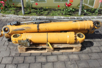 Liebherr R 924 compact rent