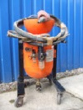 Strahlkessel mit Steuerung mieten