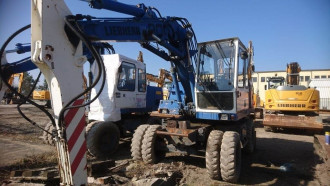 Liebherr A900 mieten