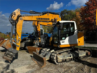Liebherr R914 Compact mieten