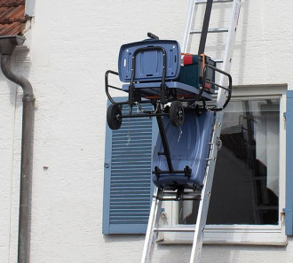Geda Akku-Schrägaufzug Tragkraft 120 kg mieten