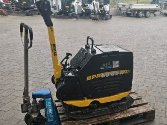 Reversierbare Rüttelplatte BOMAG BPR 60/65 D mieten