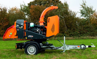 Holzhacker / Häcksler Jensen  A540 EDR – bis 20 cm – 25 PS Diesel – 270° drehbar rent