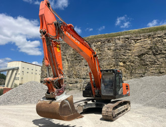 Kettenbagger Hitachi ZX 250L CN-6 Top Zustand technisch wie optisch !!! mieten