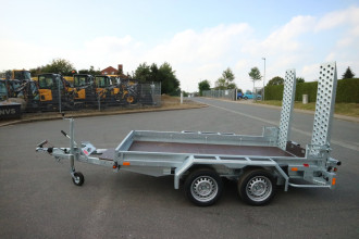 Böckmann Anhänger für Baumaschinen 30/16 mieten