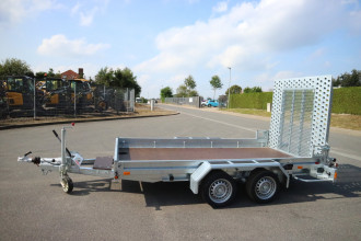 Böckmann Minitieflader Baumaschinen 35/18 mieten