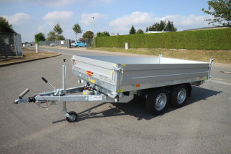 Böckmann PKW Anhänger Dreiseitenkipper mieten