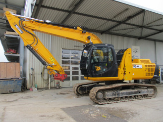 JCB Kettenbagger JS 260 NLC mit hochfahr- und kippbarer Kabine rent