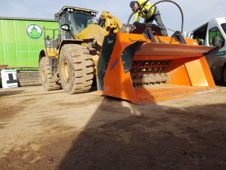 Schaufelseparator, Absieben von brauchbarem Boden mieten