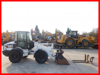 Caterpillar 908 M 4in1-Schaufel rent