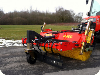 Kehrmaschine | Kehrtechnik mieten